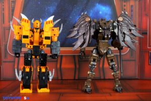 Hasbro Transformers Age of the Primes Leader Class Herald of Unicron Figure
