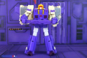 Hasbro Transformers Studio Series ’86 Voyager Class Blitzwing Figure
