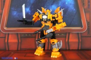 Hasbro Transformers Age of the Primes Leader Class Herald of Unicron Figure