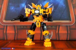 Hasbro Transformers Age of the Primes Leader Class Herald of Unicron Figure