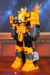 Hasbro Transformers Age of the Primes Leader Class Herald of Unicron Figure
