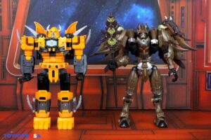 Hasbro Transformers Age of the Primes Leader Class Herald of Unicron Figure