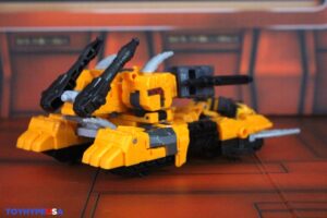 Hasbro Transformers Age of the Primes Leader Class Herald of Unicron Figure