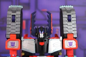 Hasbro Transformers Age of the Primes Leader Class Megazarak Figure